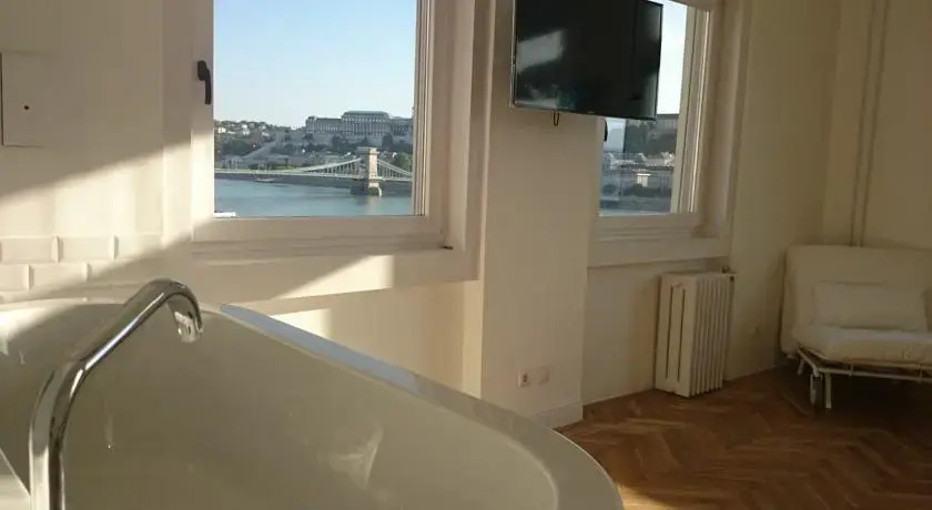 Panoramic Flat