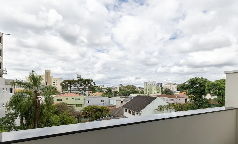 Your Complete Stay in a Building w/ a gym and Garage in Curitiba - Plags
