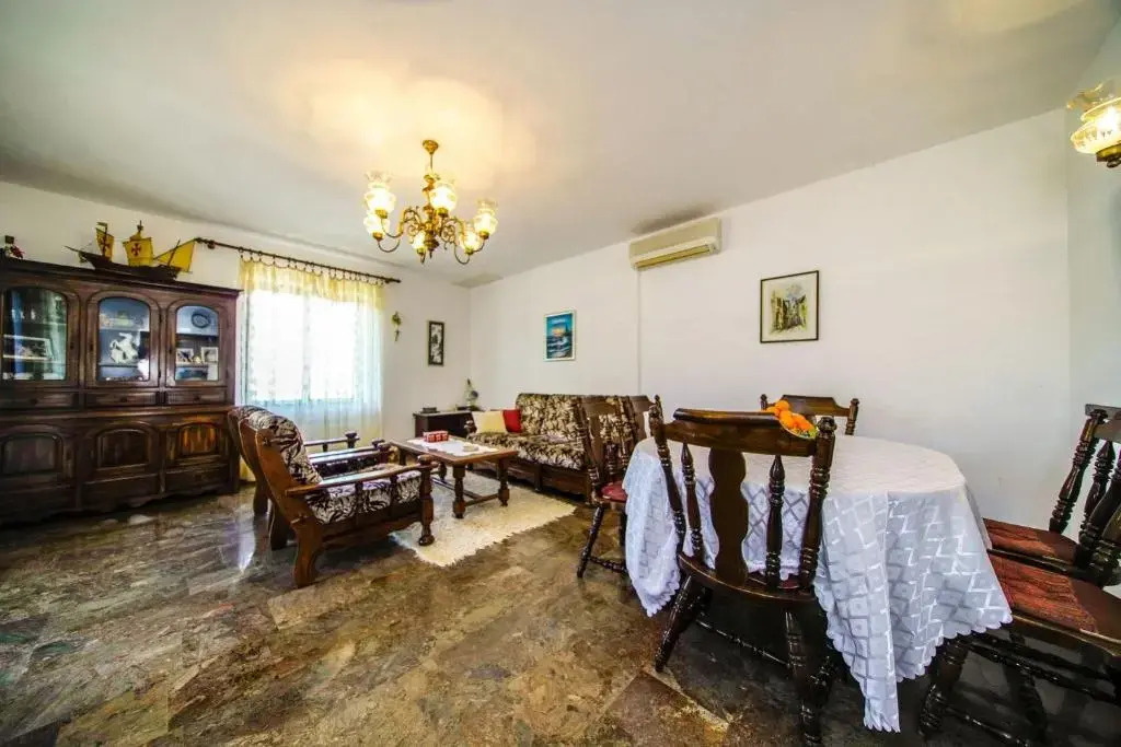 Apartment Franka - 350 m from sea