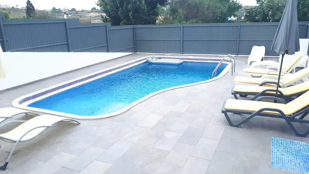 Marina Vila Apartment with Pool