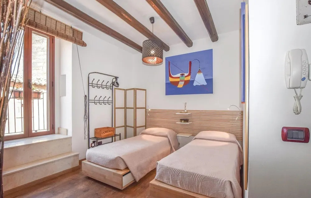 2 Bedroom Amazing Home In Ragusa Rg