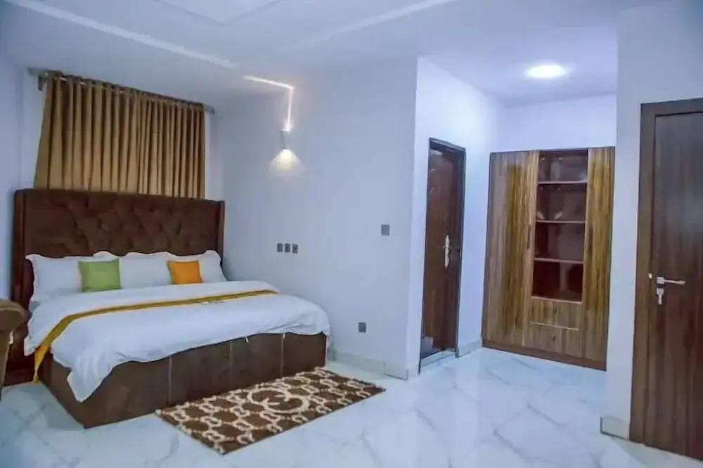 Taj Suites
