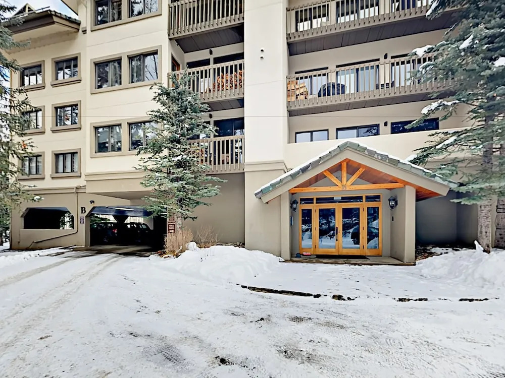 1206 Village Road Condo Unit B206 1 Bedroom 2 Bathrooms Condo