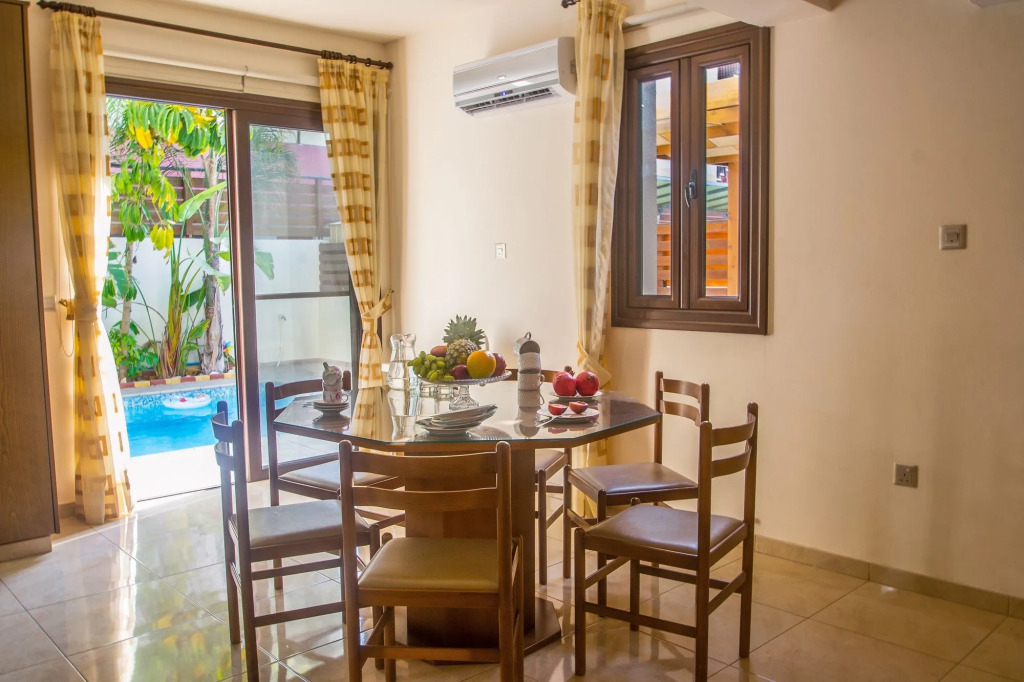 Ismini Lagoon Villa