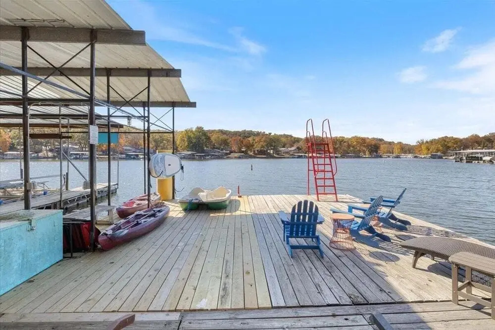 Amazing Lake Experiences! Private Hot Tub, Aamazing Dock, Firepit & Two Layers of Decks