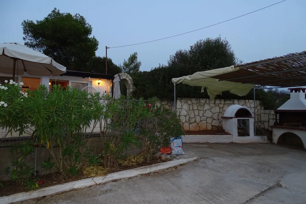 Tersanas Beach Apartments