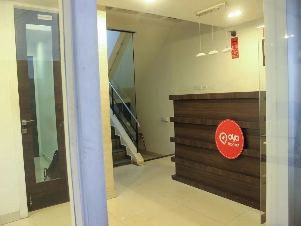 OYO 136 Ceria Hotel