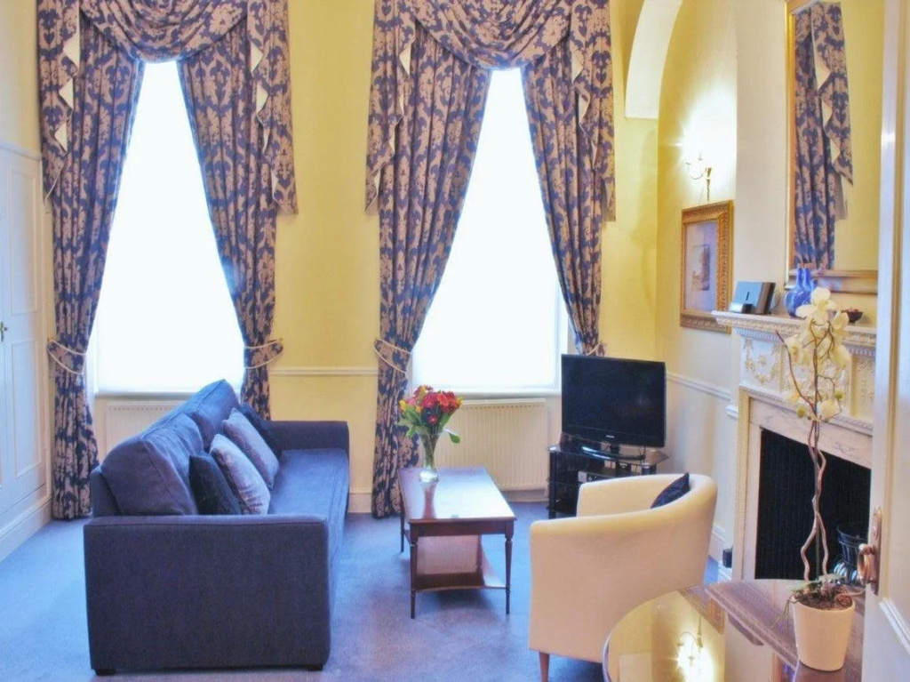 Kensington Court By Capital