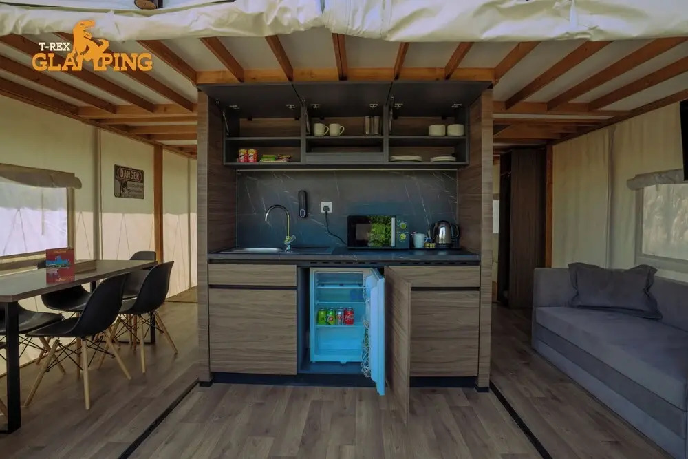 T-Rex Glamping, Dubai Parks and Resorts