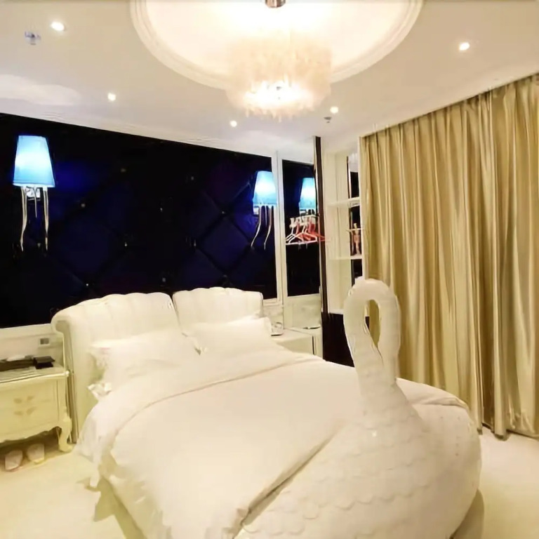 Feeling of Family Chain Hotel