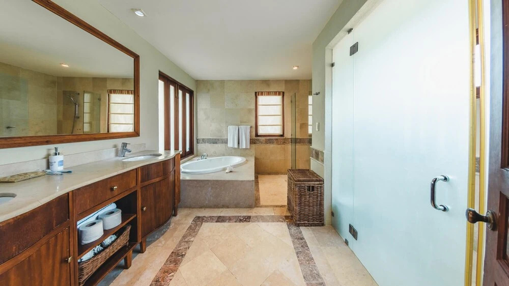 Lavish 2 BR apt at Golden Bear Lodge w Private Pool G111