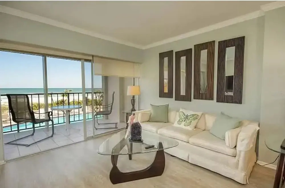 Siesta Beach Retreat Poolside 2BR Condo
