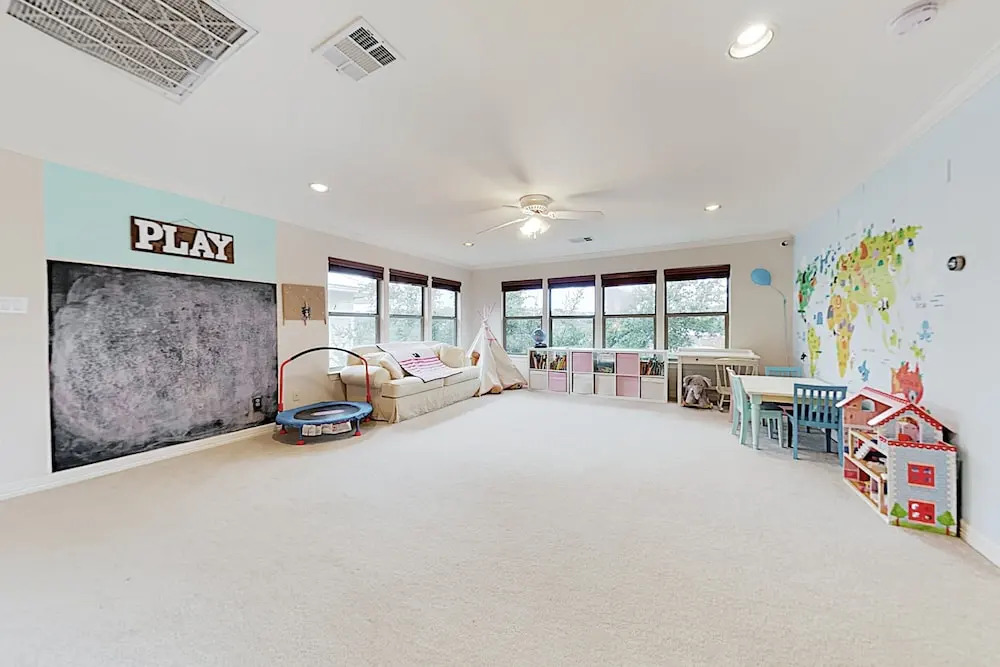Break Cliff W/ Private Dock On Lake Travis! 4 Bedroom Home