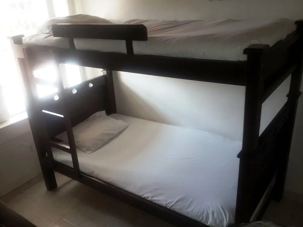 Memphis Hostal - Hostel