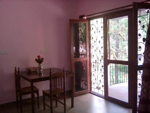 Aryans Guest House