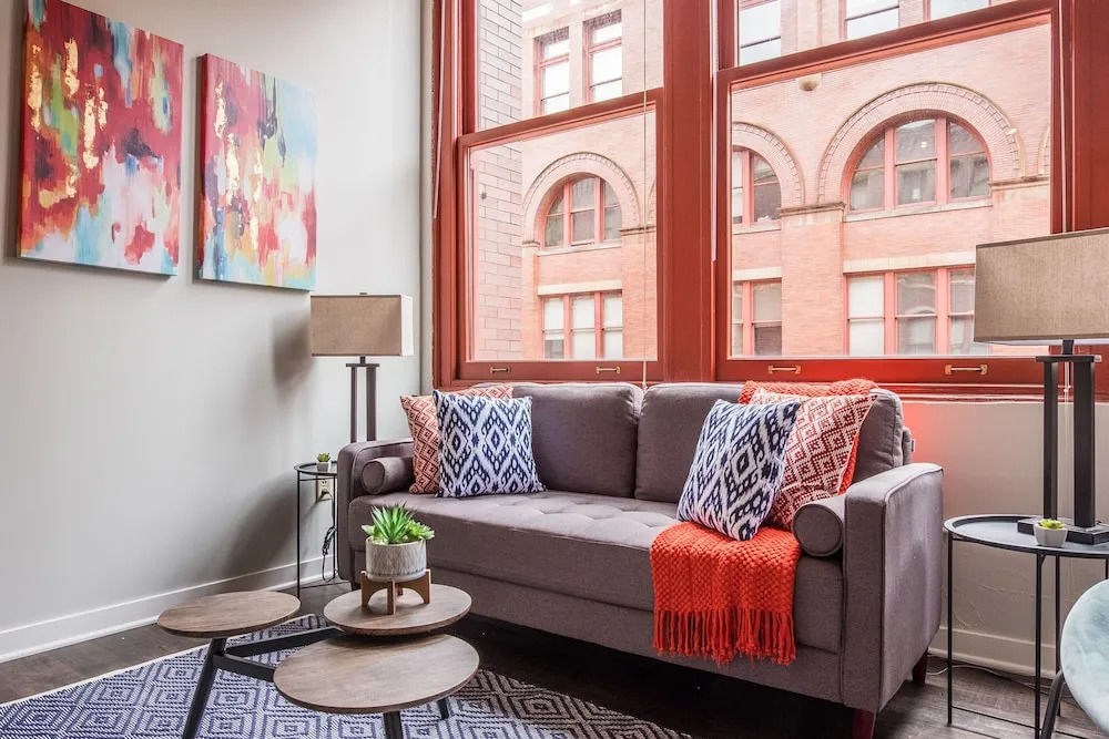 Bright Apartments on Allegheny River