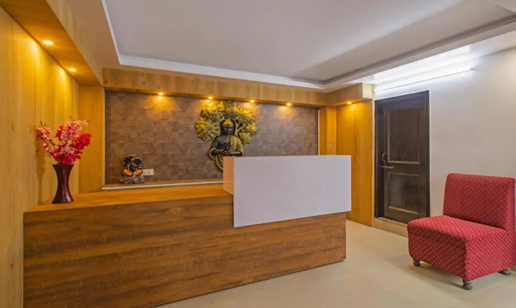 Itsy Hotels Peak View, 300 Mts From Mall Road