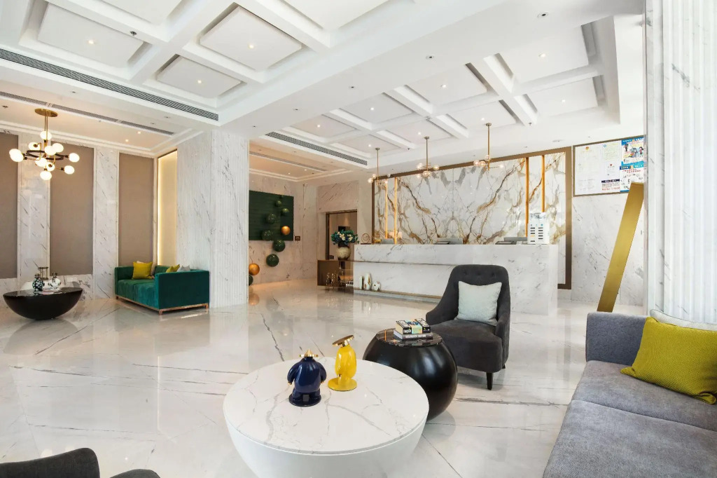 Zenith International Hotel