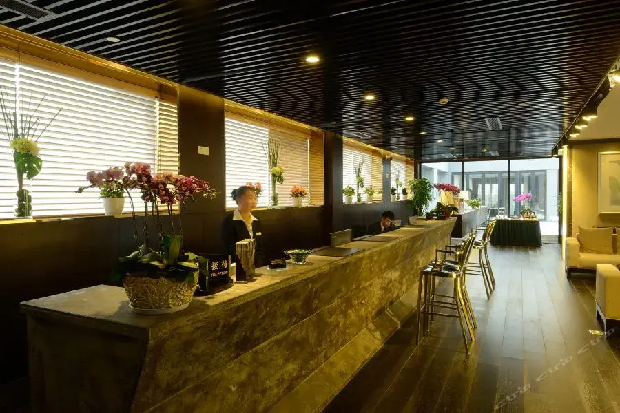 Fengqi Hotel