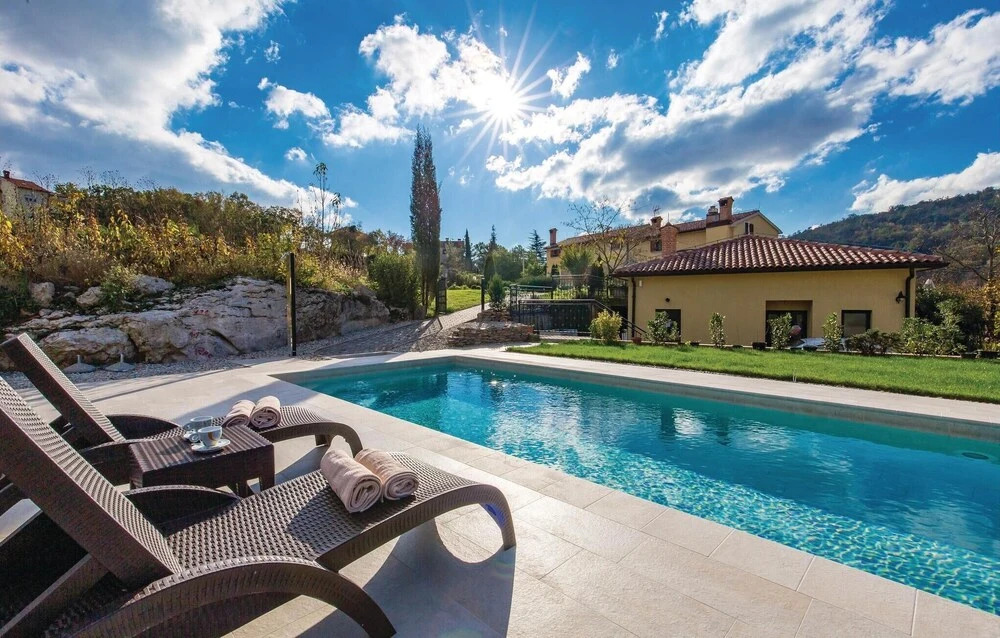 Beautiful Home in Matulji With 3 Bedrooms, Wifi and Outdoor Swimming Pool