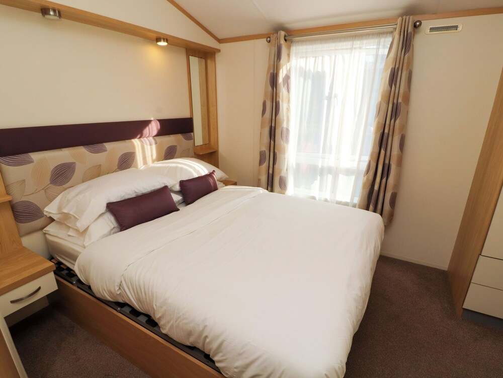 Lodge 2