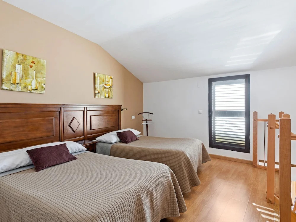 Modern Apartment in Gudar With Balcony