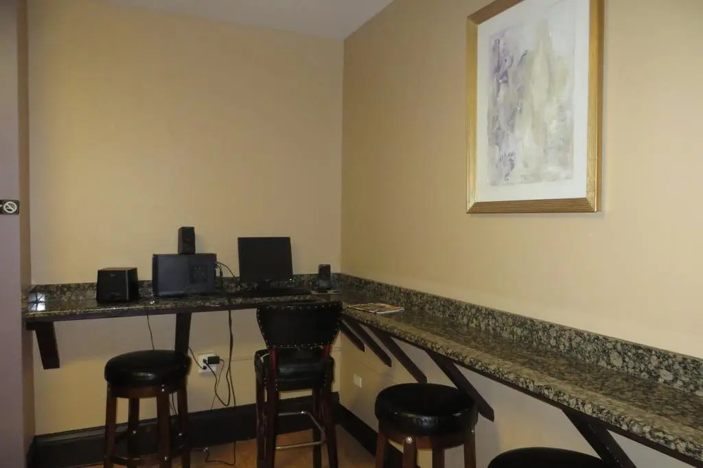 Chicago Parthenon Hostel