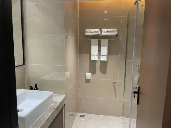Shiman Apartment (Shenshan Cooperation Zone Huihuang No.1)
