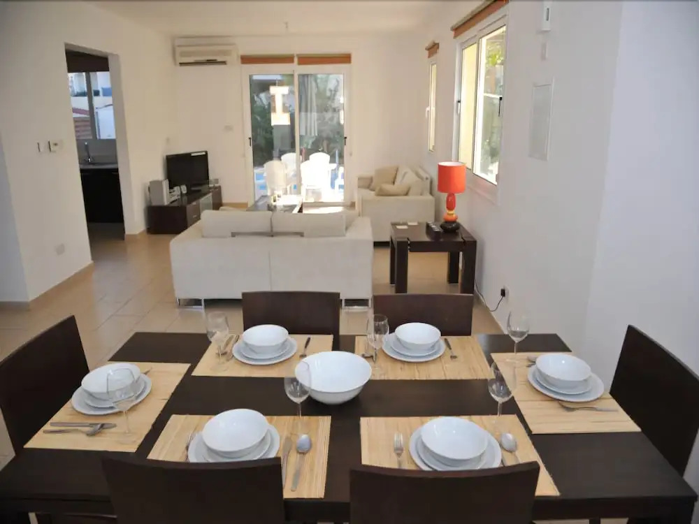 Accomoteleia Crystal Lagoon Villa