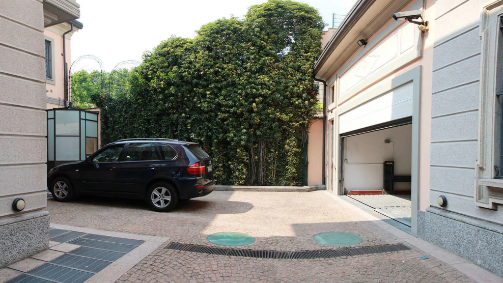 Thea Monza