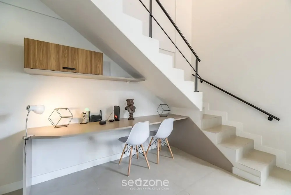YHD - Condominium With Pool Near Ufsc Located in Carvoeira, This Condominium is an Excellent Choi