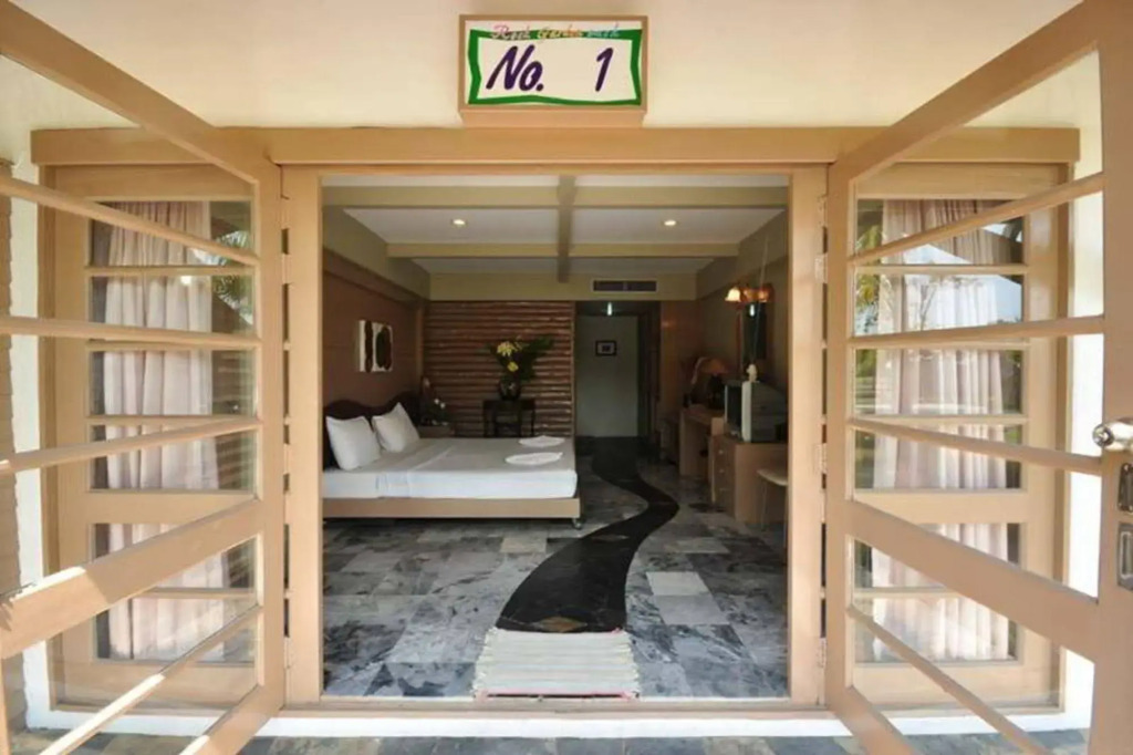 Rockgarden Beach Resort