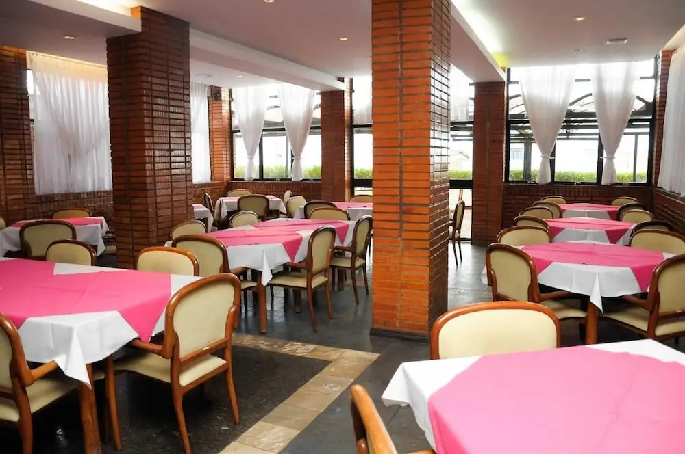 Hotel Verdes Mares