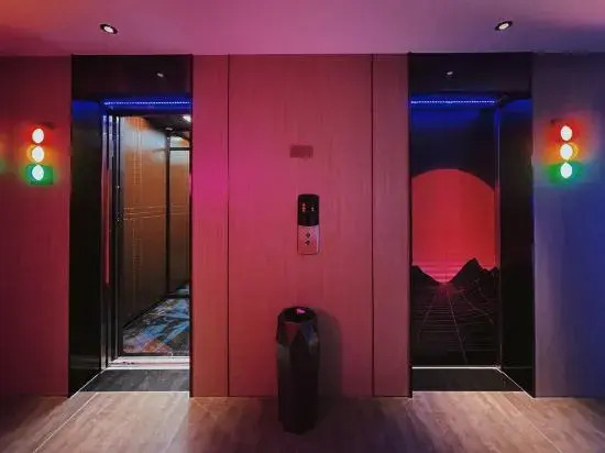 IMMERSING Hotel (Haikou XinBu Island Bihai Yintan Branch)