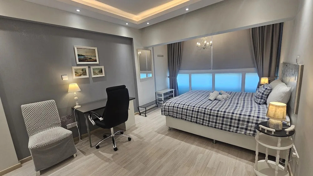 116 NIC 302b - Stay Armonia Central Suite