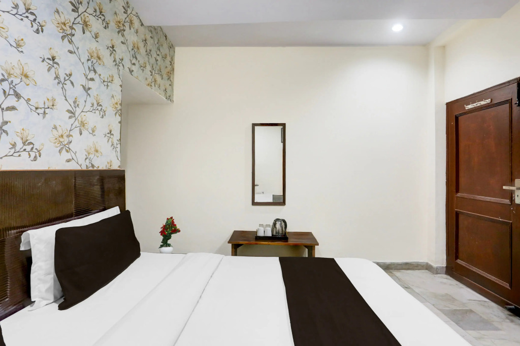 Hotel O by OYO Subhani Building Formerly Hotel Amandeep