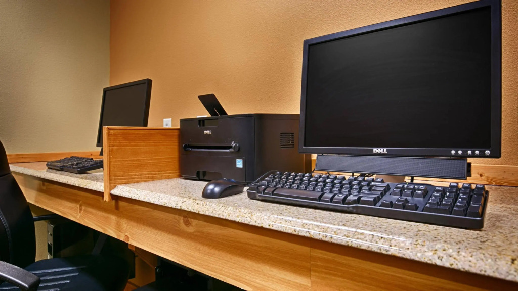 BEST WESTERN PLUS Hartford Lodge