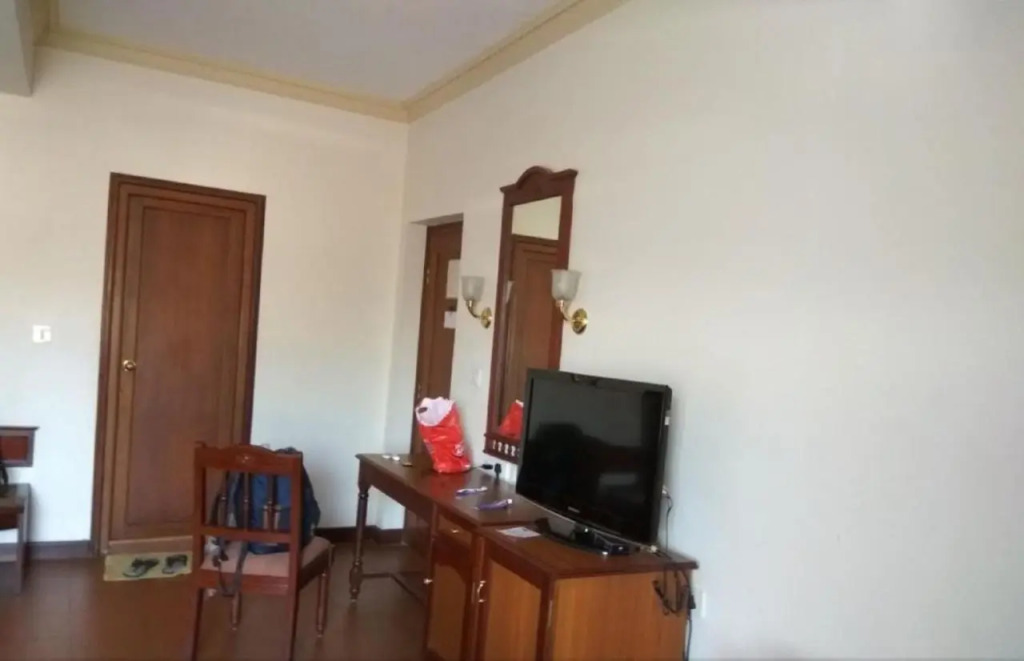 Issacs Residency