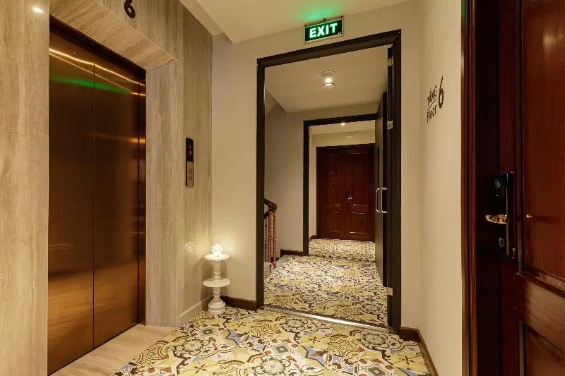 Super OYO Capital O 1169 Le Grand Hanoi Hotel - The Charm