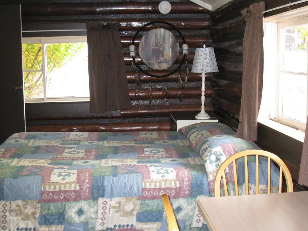 Riverside Cabins