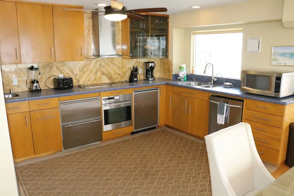 Jamaica Royale 501 - 3 Br Condo