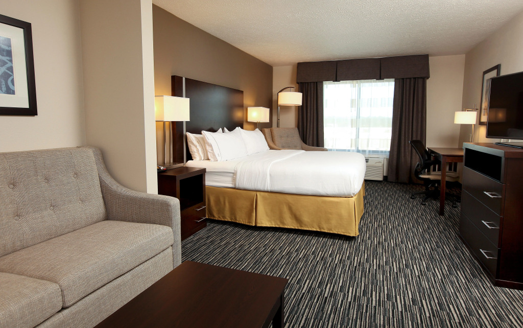 Holiday Inn Express & Suites Omaha South Ralston Arena by IHG