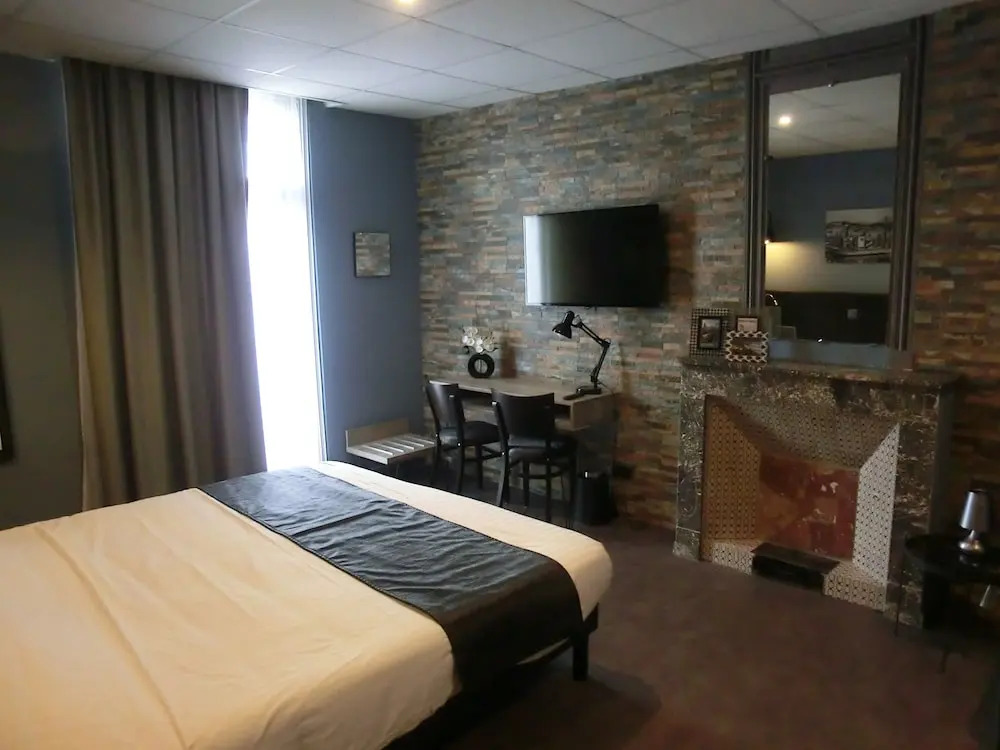 Hotel Sur Le Quai