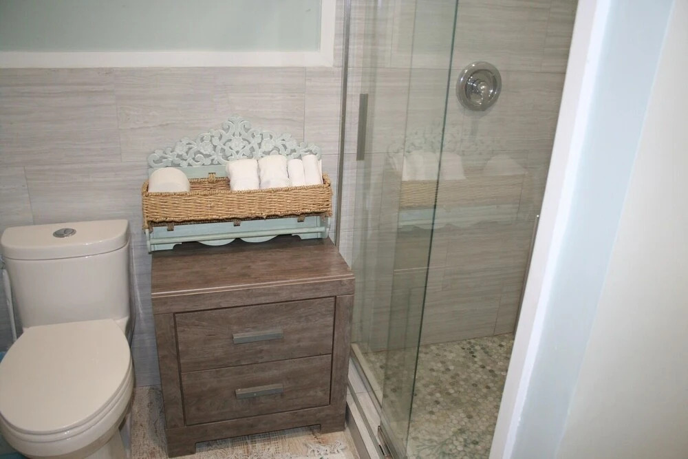 Hibiscus Hideaway - Beautiful 2 Bedroom Home- Private Pool