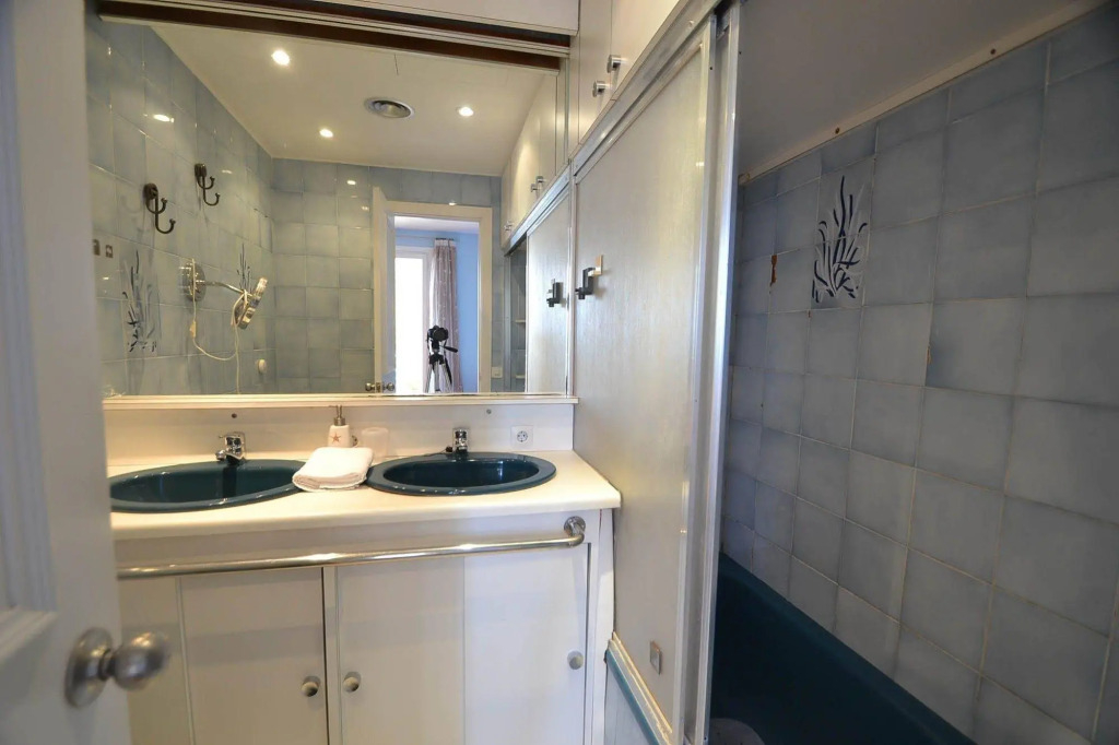 La Marina Sea Front Apartment by Hello Apartments Sitges