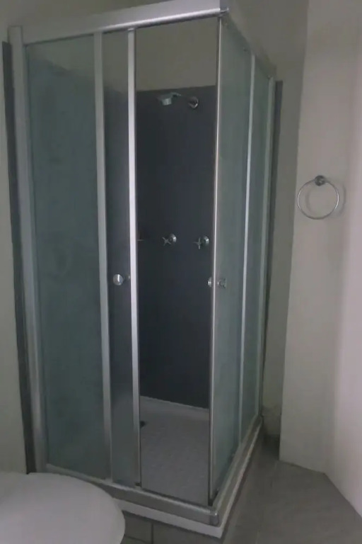 Zaru Hotel