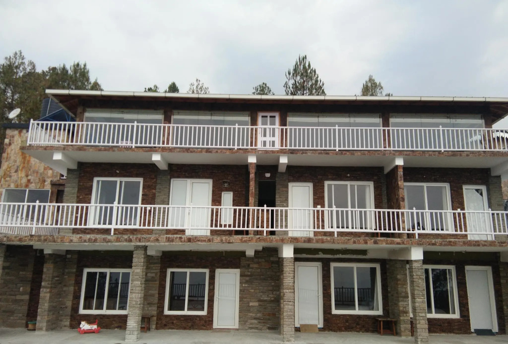 Kasar Rainbow Yoga Retreat