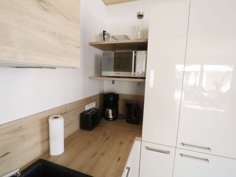 Welcoming Apartment Near Lake