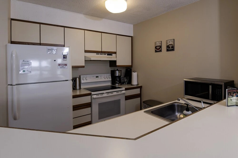 Okemo Mountain Lodge- Cozy 1 Bedroom Condo #A206 1 Condo by RedAwning