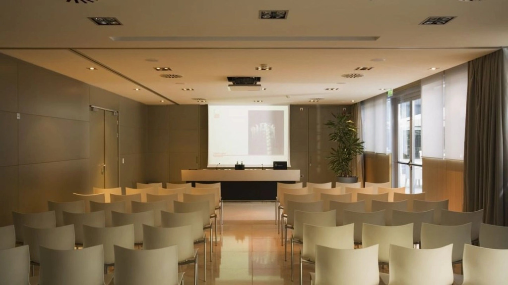 UNA HOTELS T Hotel Cagliari
